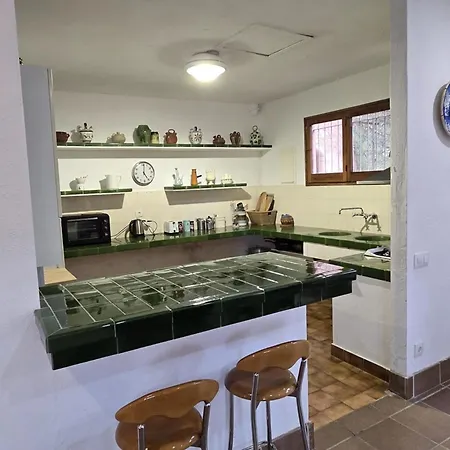 With Pool And Amazing Views! 阿雷尼斯德马尔